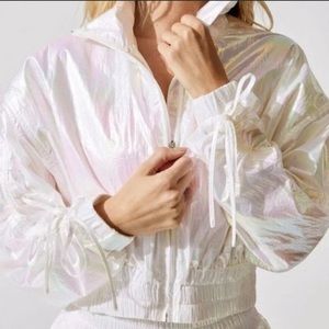 K-Swiss Eleven Venus Williams Glowup Flyaway
Iridescent Jacket size M new